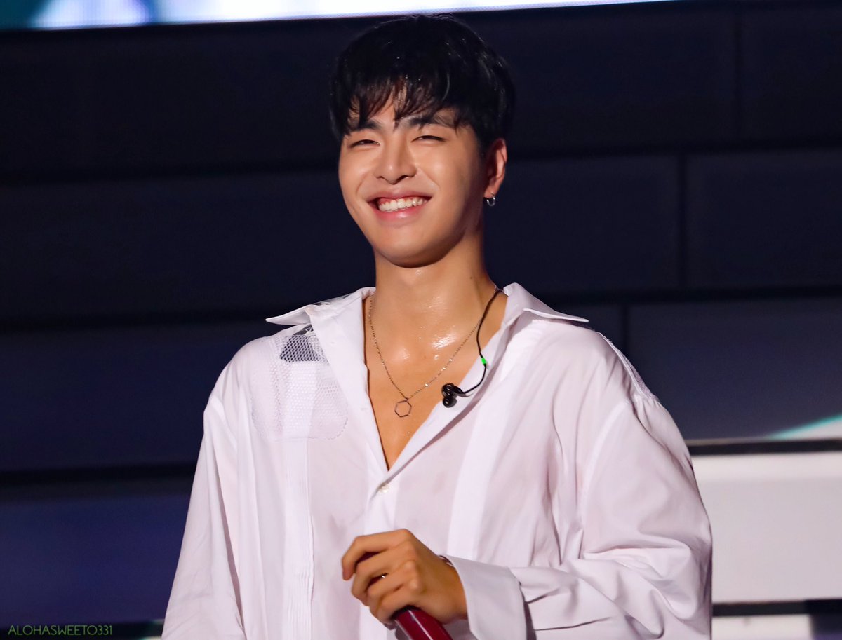 ALOHASWEET0331's tweet photo. 언제나 행복한 시간을 고마워 ♡
사랑해요 ♡♡

I made some great memories on this day.That became an unforgettable memory for us.

Thank you for supporting me for such a long time. I appreciate all you do.

I love you all❤️

#iKON #아이콘 #준회 #구준회
#junhoe #ジュネ

📷190825 https://t.co/uaRAU89Zm9