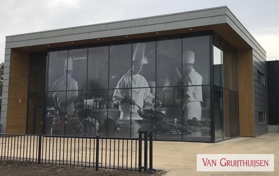 ‘We weten raad met de meest uiteenlopende bijeenkomsten en partijen,’ vertelt Tom Gruijthuijsen vol trots 😊. Donderdag 12 september zijn wij te gast bij dit mooie familiebedrijf in Heesch 👩‍🍳. Ga jij mee? starterssucces.nl/agenda/onderne…