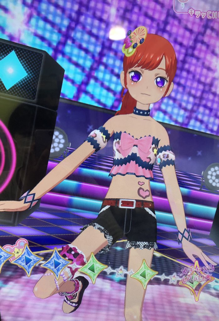 ame_ayame's tweet image. 8月が終わっちゃう〜💦
りぼんちゃんに来て欲しい！海でのmixコーデを考えたよ🌺

大胆に肌見せしちゃうショーパンスタイル！フルーツのアクセでトロピカルな気分🥝🍊🍓
→
 #QueeNRouge