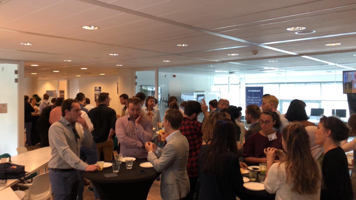 HSD_NL's tweet photo. #ICSSS19 students and young professionals discussing challenges and insights during lunch @ HSD Campus. Day organised by @EY_Nederland https://t.co/siaWbXPvj6