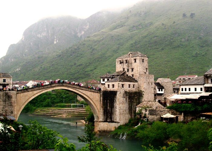 CenturyCruises's tweet photo. 7 amusing facts about Mostar Bridge https://t.co/a2K2wuo5lF 

#travel #bosnia https://t.co/1PI4dIxAoY