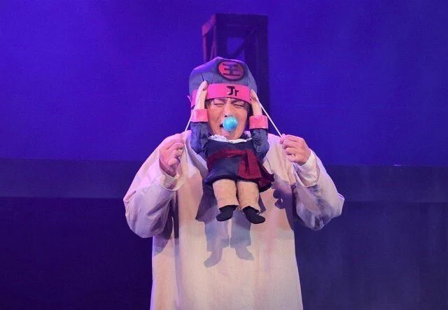 幽☆遊☆白書の舞台に出演しているコエンマの子どもと大人の姿の表現が予想をはるかに超えていたｗｗｗ