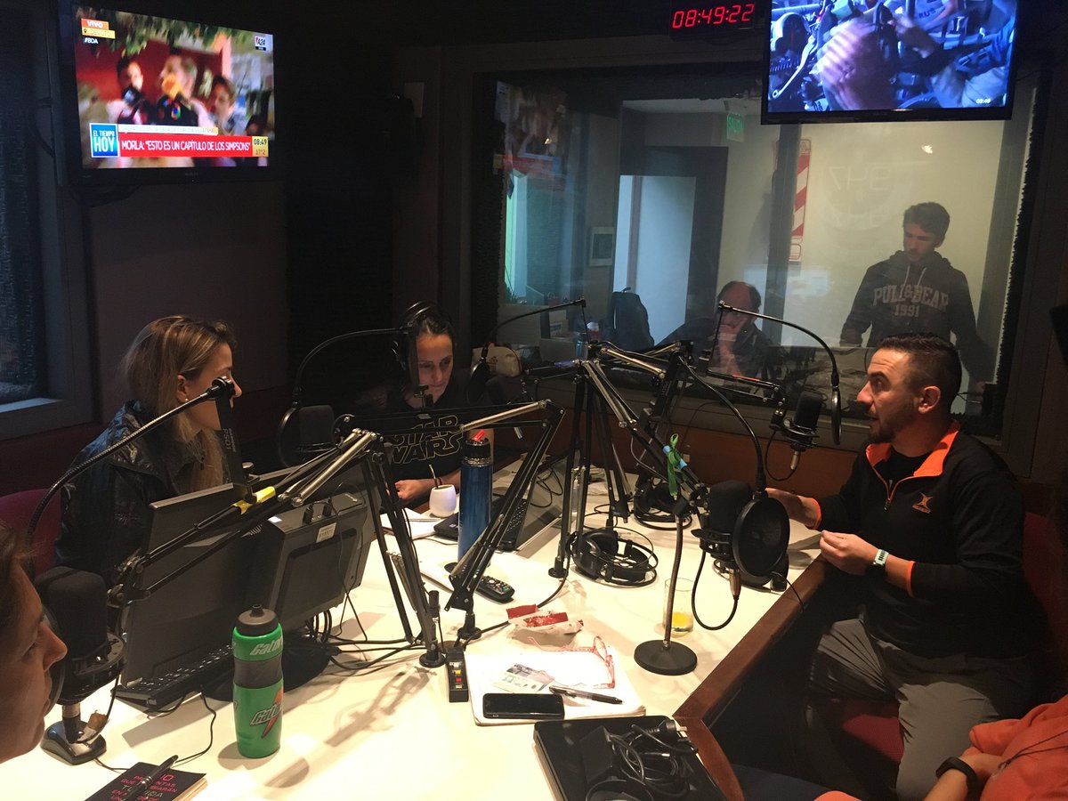 adrischiavello's tweet photo. Llevando @activefuncional a la radio @947FMRadio #Golinclusive con @LauFinelli @gabylosino @MilagrosLay @AnitaSicilia @ClauVillapun 
Gracias a todos por la buena onda #active @GilbertARG https://t.co/hLbDHglarU