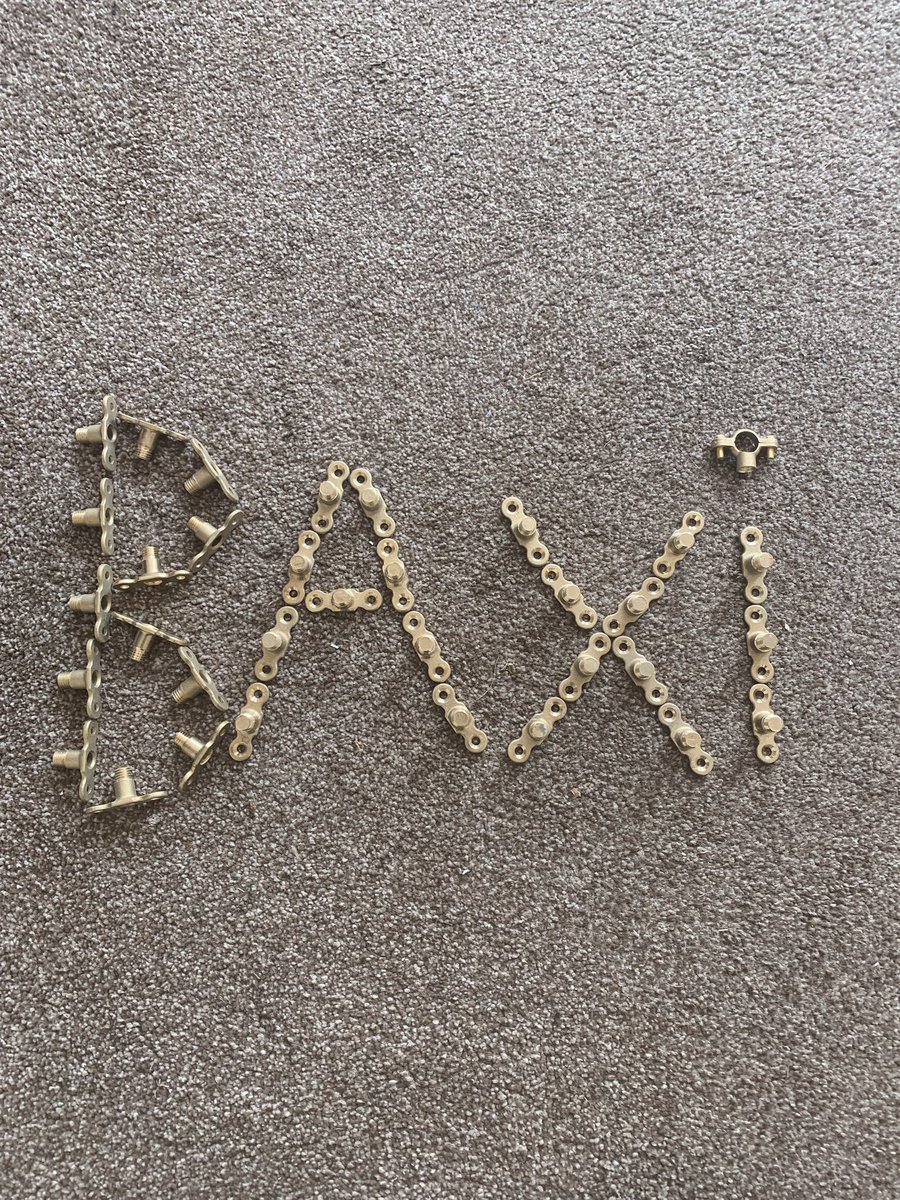 AndrewGoldson1's tweet photo. Bored whilst system flush ππ @baxiboilers @KingstonGas @HarrisonHeating @WorksGas @DripFix @IanPlumbing @krissale13 @warmyourhome @JustinGuerin6 @parrandevans15 @PagesPlumbers @AndyDOfficial1 #munsonrings https://t.co/gwBVyJGJM4