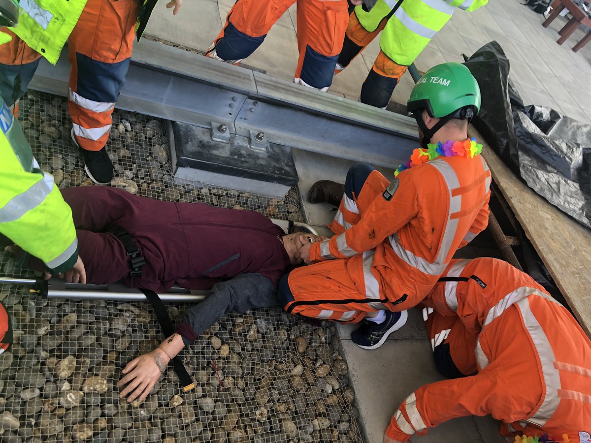 gareth_grier's tweet photo. We’re off, with day 2 of @TraumaMasters summer school. Scenario work on the helipad. Bringing the science to life (or not, depending on how much longer they spend under that bus!) https://t.co/BRt1pRax7C