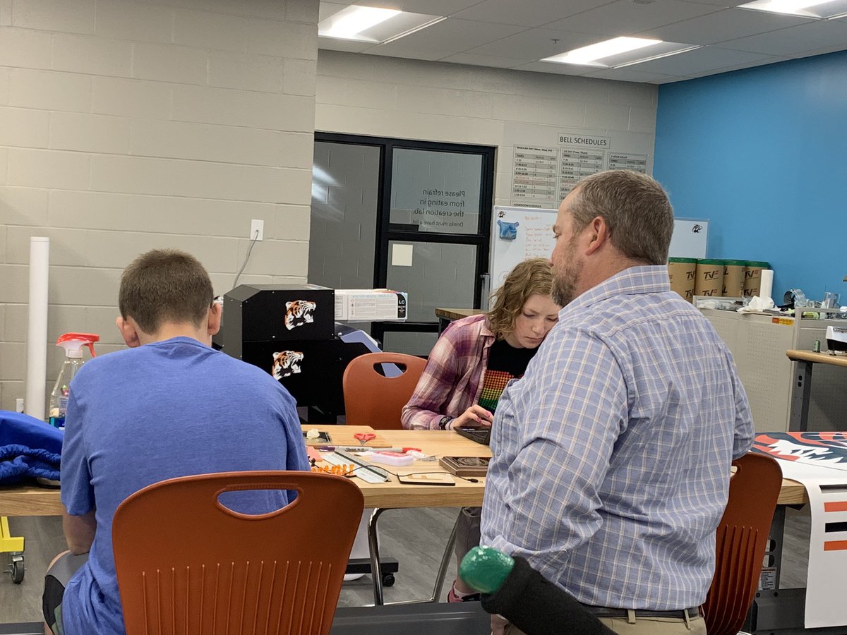 Students are 3D printing a model of an amphibious airplane in the creation lab this morning.  <a href="/ChagrinFallsMIT/">David Kimball</a> is getting a lesson on how these unique planes served our country.  #History #Makerspace #CFEVS