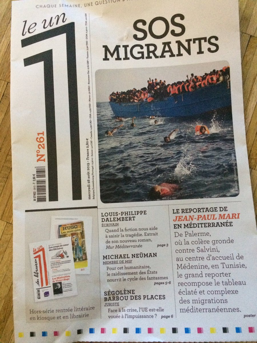 isareym's tweet photo. En latin, le mot expliquer se dit Deplicare: on déplie le savoir. C’est le principe du @Le1hebdo par @ericfotto à #iWeekGBBA @essec #iWeek2019 https://t.co/hrdCv7PWkP