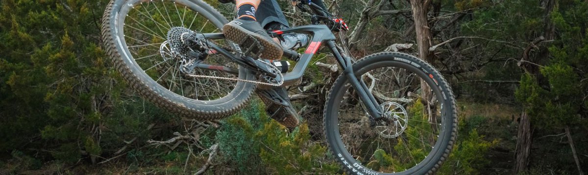 Altair_Inc's tweet image. @rideGG&apos;s new Revved Carbon Technology made it&apos;s high-performance bikes 300% more-impact resistant than traditional carbon fiber with Altair #OptiStruct. #nationalcompositesweek hubs.ly/H0kkH-M0