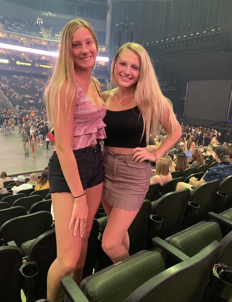 Happy birthday love ✨✨ can’t wait to party hard w u this weekend, I love u have a good one 🦋✨💓💓