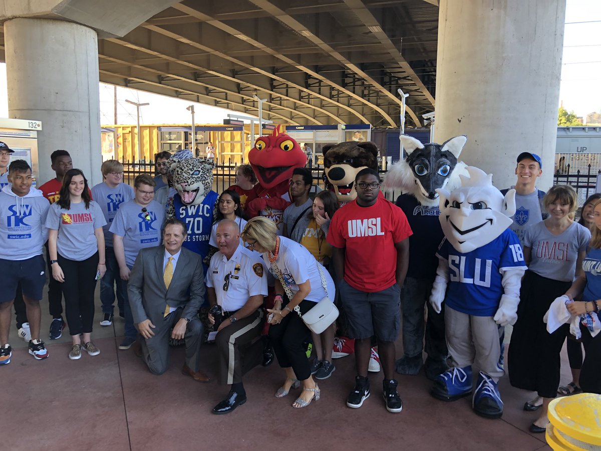 dipnotz's tweet photo. Check out @CMT_STL Exec Director Kim Cella kicking off College Transit Challenge #itaketransit @STLMetro https://t.co/qWBwP2RRl1