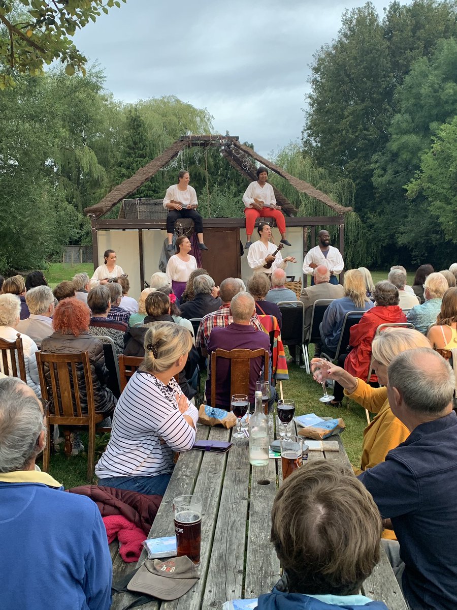 weareopenbar's tweet photo. A new pub for 2019 - and the northernmost of our Merry Wives tour - we’re at the @FiveBellsLU7 today! 🤗
-
#shakespeare #shakesbeer #openbar2019 #shakespeareinthegarden #theatre #merrywives #touringtheatre https://t.co/fJtwnUfRE3