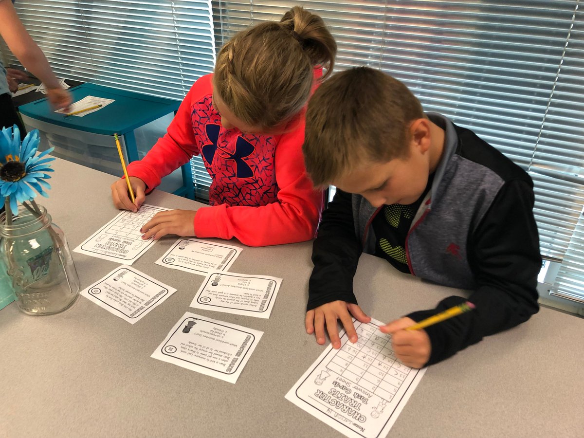 Mrs. Long’s class practiced identifying character traits by playing Scoot! #PMESpirates #SCSed