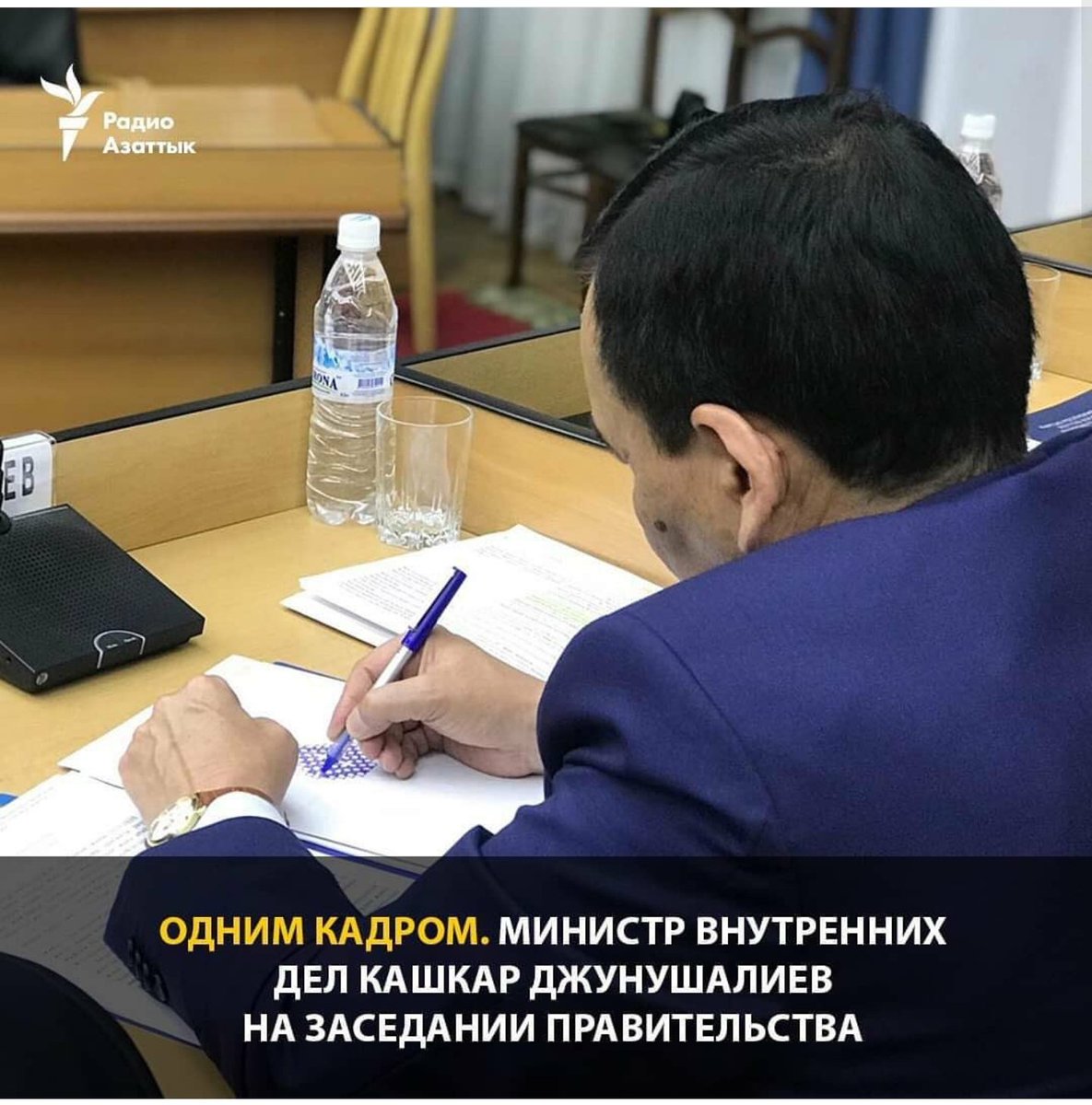 TheRealRolan's tweet photo. Занимаюсь тем же самым на уроках, может в будущем стану министром мвд? Что скажете Болот байке? @BolotIbragimov 
После назначения министром, приглашу вас на заседание, поиграем в морской бой или в крестики-нолики, что вам больше нравится. https://t.co/q0OLuaJvPm
