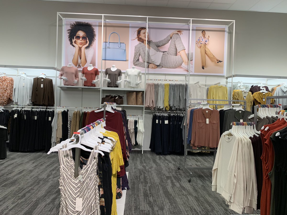 RaulitoVm1888's tweet image. Great partnership with Style Lead Eileen with excecuting the A.New.Day floorpad moves from corner to a bigger floorpad #OneTeamOneDream / #VisualPresentation / #FloorPadChanges