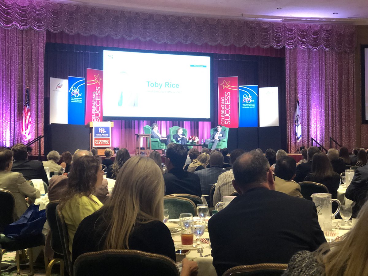 WVPress's tweet photo. At #MyWVChamber Business Summit, @Betsy_WVPress listening to @WestVirginiaU @gordongee moderate natural gas panel. #KnowWV #HowToReachWV. #WVNewspapers @IOGA_WV @WVONGA https://t.co/cGkzWNIqrR