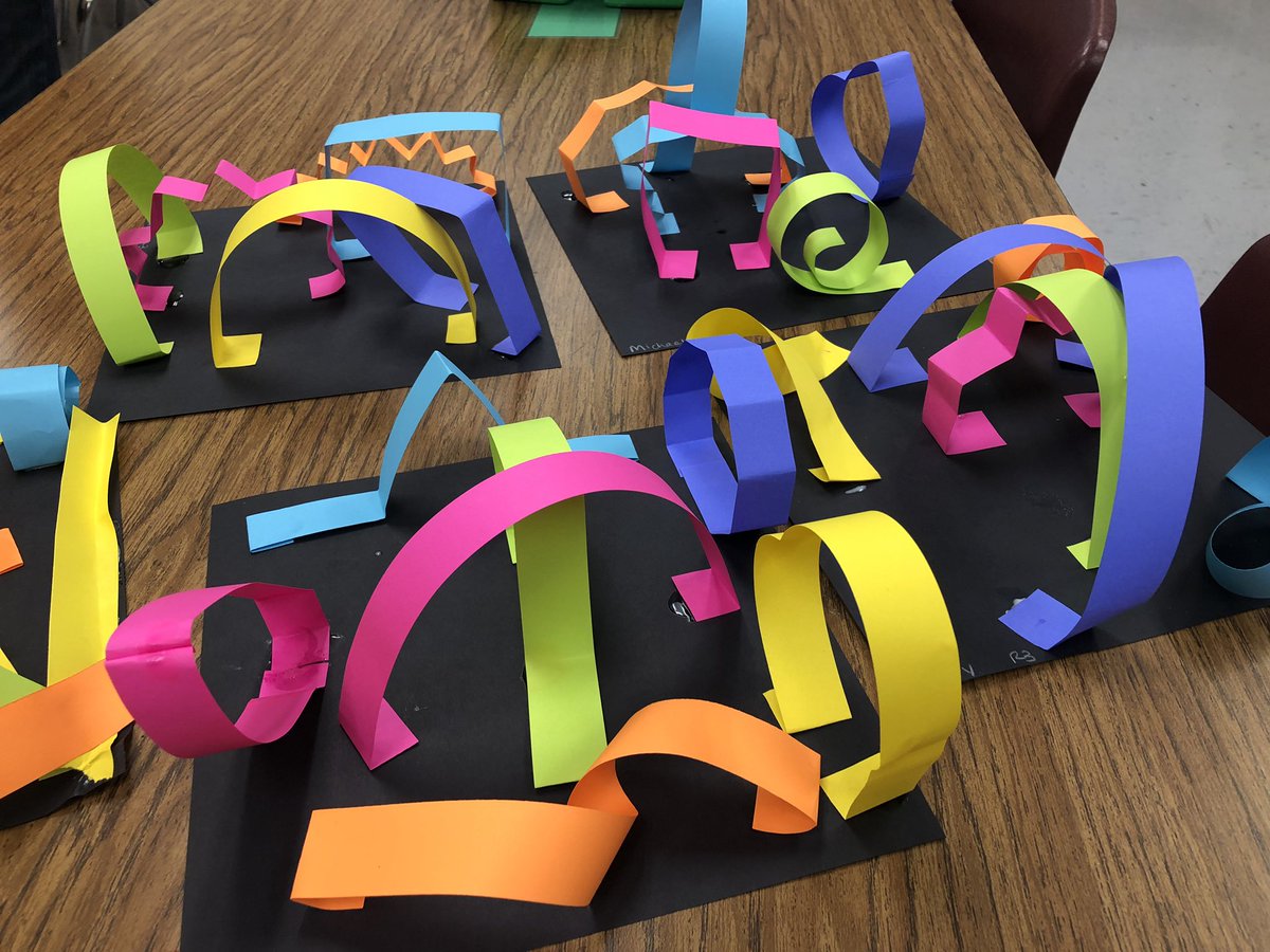 Learning about line and creating amazing, colorful paper sculptures in 3rd grade! <a href="/Wieland_PFISD/">Wieland Elementary</a> <a href="/PFISDfinearts/">PfISD Fine Arts</a> <a href="/cassiestephens/">cassie stephens</a> thank you!