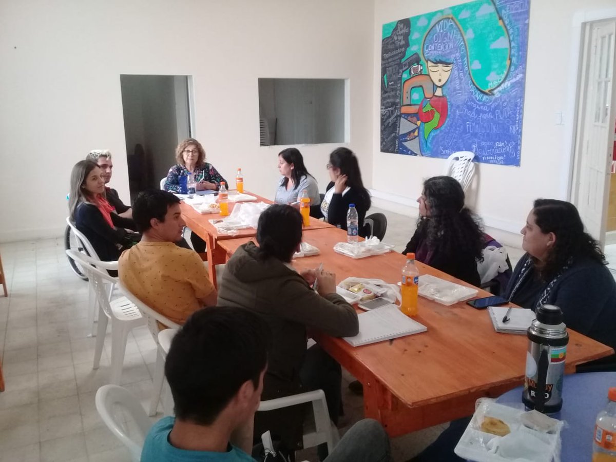 COPADEneuquen's tweet photo. También pasamos por la @SubsNiAdyAM para charlar sobre los proyectos que trabaja el área de Miriam Díaz: #Contalo #ForoAdolescente #Huellas #CiudadesDeNiñosyNiñas | @sofiasanucci @OmarGutierrezOk https://t.co/cBChxLgtec