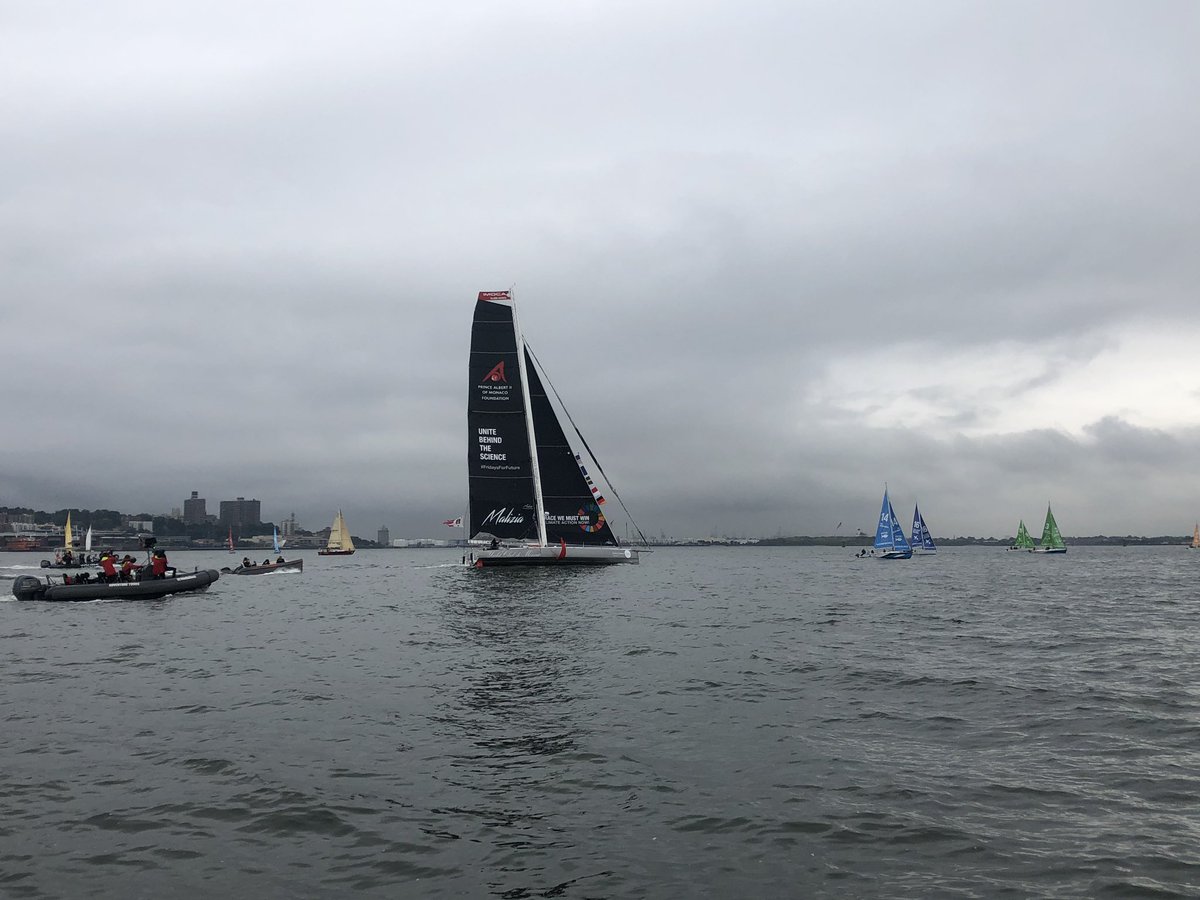 rosenbergann's tweet photo. @GretaThunberg just arrive to #NY #Hudson river #GlobalGoals #SDGFlotilla #SDG13 @TheGlobalGoals https://t.co/6OjXBMJhEU
