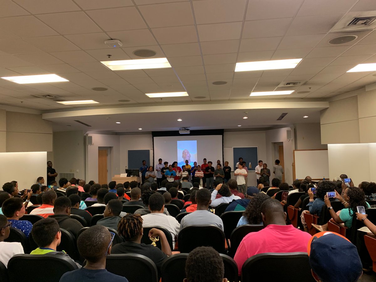 NCAT_VIL_MM's tweet image. Our #NCAT #VILMM parents/guardians are amazing. Thank you for allowing us to be apart of your village to expose and educate your young men as they continue to develop their #STEM identity. Thanks for the back to school supplies to assist our families in need of a helping hand.