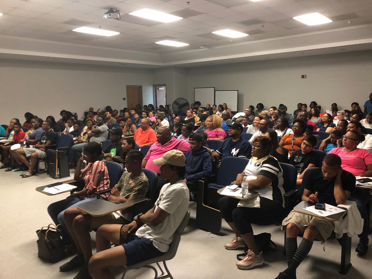 NCAT_VIL_MM's tweet image. Our #NCAT #VILMM parents/guardians are amazing. Thank you for allowing us to be apart of your village to expose and educate your young men as they continue to develop their #STEM identity. Thanks for the back to school supplies to assist our families in need of a helping hand.