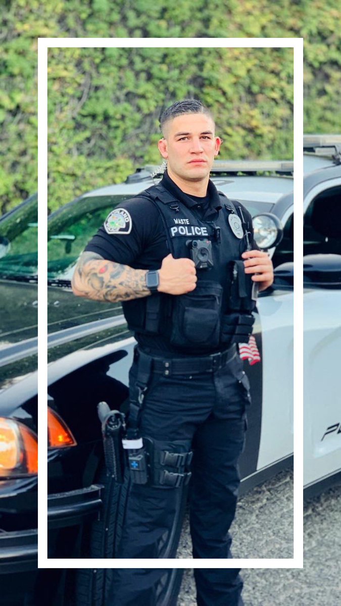 971now's tweet photo. A Facebook post by the @UplandPD has gone viral because of new #HotCop officer Waste.. Is this your type? Let’s vote on next post 😆 #AMPMorningShow https://t.co/xySzFOseLF
