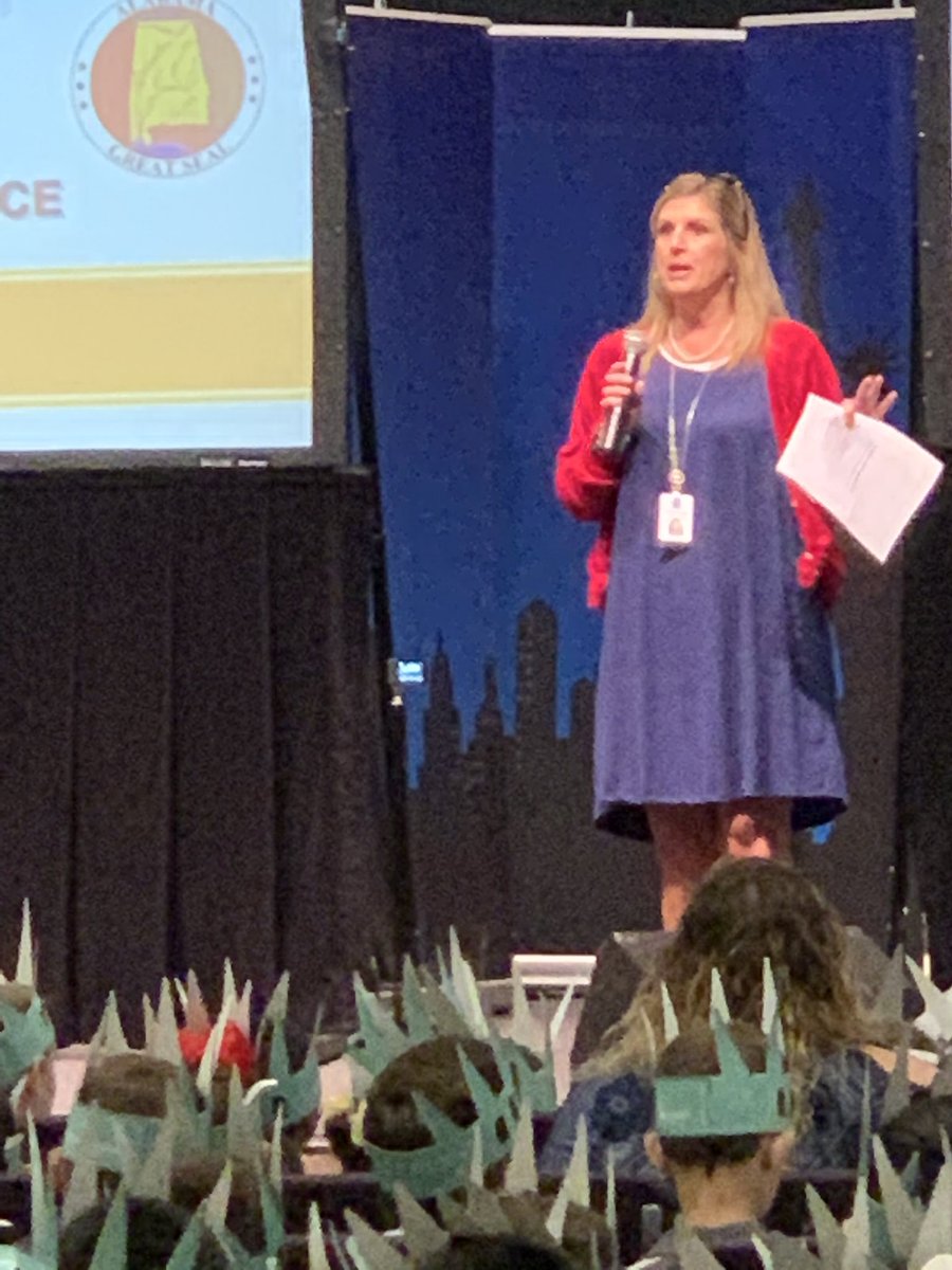 SpikeAnnie's tweet photo. Lady Liberty Celebration #greatstudents #marshallcounty @marshall_school https://t.co/GVr2l8CgJw