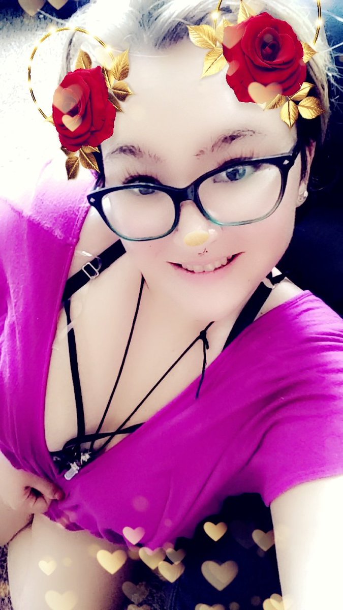 Dannibbybee's tweet photo. Hey hey lovelys, I'm going to go on cam tonight around 6, 6:30, I'll see you all there?
#bbw #bbwednesday #bbwcam #camgirl #cammodel #sexwork
@BbwHeathens
@PlumpPromotions
@TheBBWBabes https://t.co/ZB1KuSuZJ9