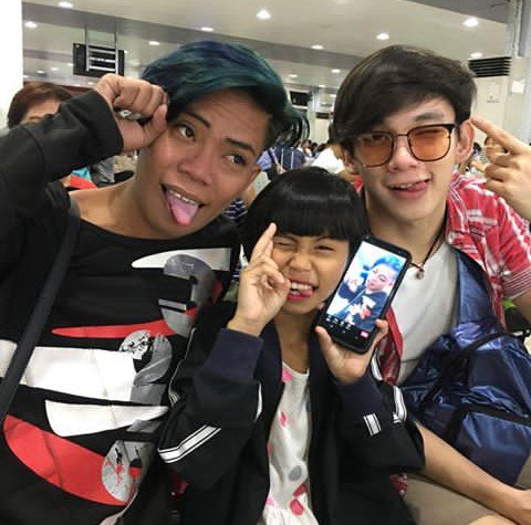 majolingat's tweet photo. With ate @elsadroga and kuya @enzoalmario 😉😉 https://t.co/t8qzmRgr9t