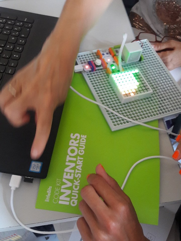 benedetta1971's tweet photo. #SummerSchoolUrbino 
Laboratori
 #codekit #littleBits
@neutralaccess
@CampuStore_IT https://t.co/9ra1IxI7vq