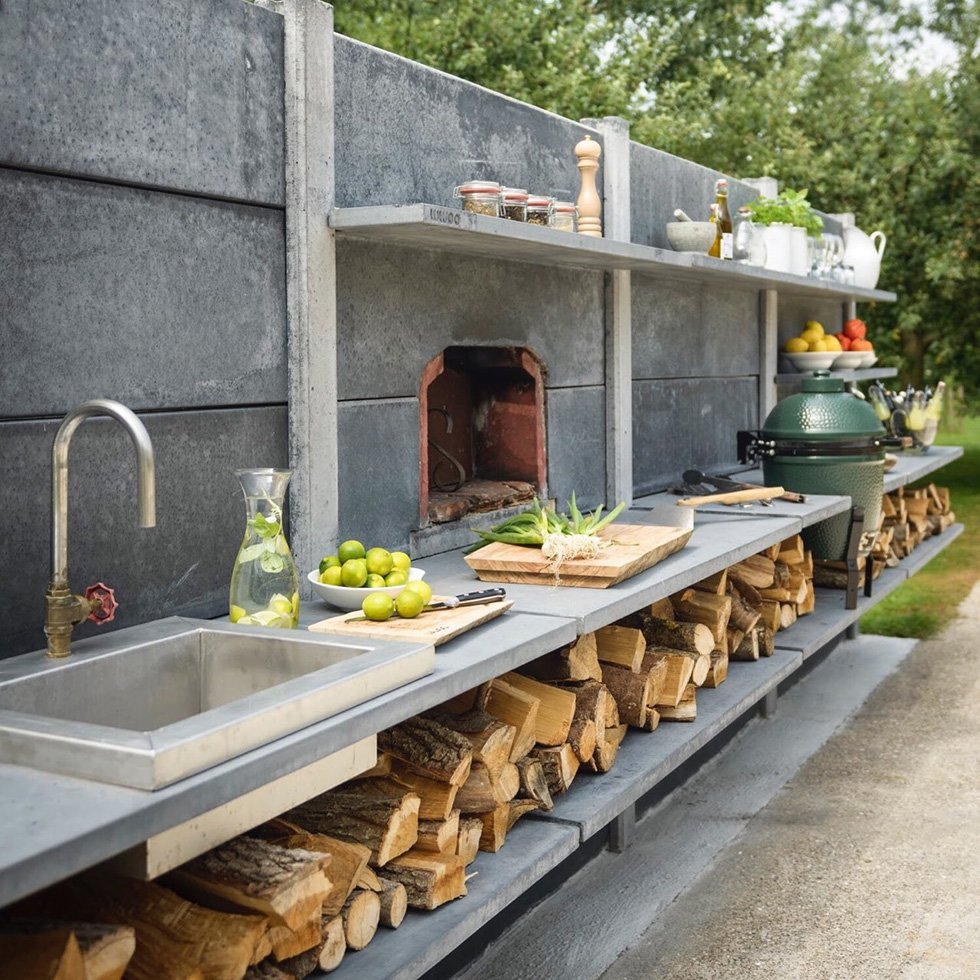 Outdoor kitchen ideas that are not only exquisite but can also improve your home value 😍☑️ bit.ly/2U3WshI #kitchendesign #outdoorliving #HomeValue #HomeInspiration #HomeSweetHome #RealEstate #HouseLogic #housegoals #luxoryliving #ithinkrealty #thinkfloridarealestate