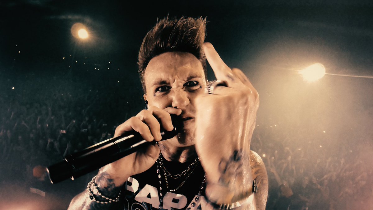 paparoach's tweet photo. Don’t give a ... https://t.co/tAzVA1aqgi