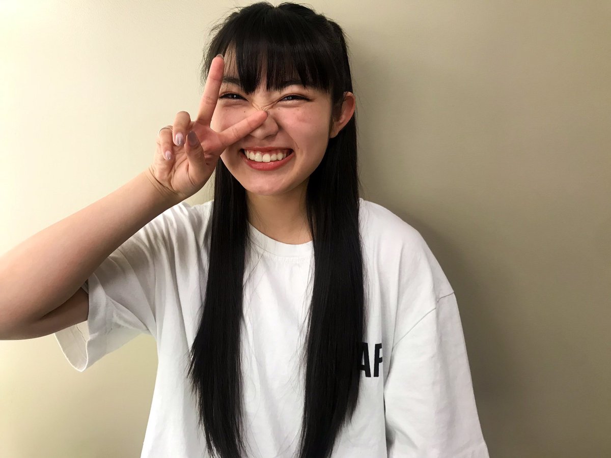 おなか A Twitter エビ中の柏木ひなたさん ヘアドネーションのために ロングヘアを30cm以上バッサリ切って ショートになったの その一部始終をline Liveで生配信したのも含めて 最高すぎる T Co Vnkpffuhvg