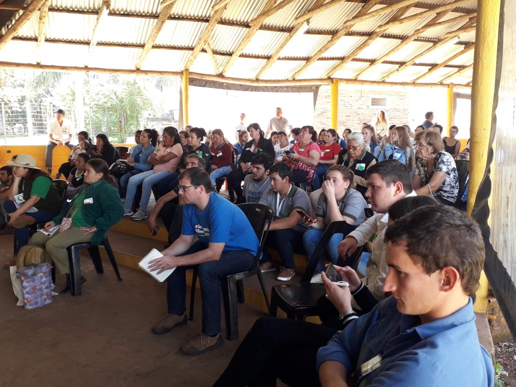 Sub_Dproductivo's tweet photo. 2DA FERIA DE SEMILLAS ZONA SUR!! 

"COMPARTIENDO NUESTRAS SEMILLAS, CONSERVAMOS LO NUESTRO"🤝🤝🌾🌱
#Ahora equipo técnico participan de la feria de semilla en el municipio de Apóstoles.

@AgriFam2016 
@martaferre 
@OttoGoritz https://t.co/PGjJyXnaVS