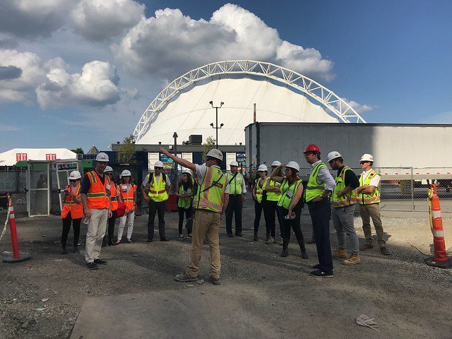 highpromonthly's tweet photo. ICYMI: @SMPSBos's Walking Tour https://t.co/WFcKh2wbpq
#ArrowstreetArchitects #BostonSeaport #Commercialdevelopment #Development #HPNews #Mixeduse #ParcelK #Seaport #September19 #SMPSBoston #SuffokConstruction https://t.co/KJX6vrnFRi