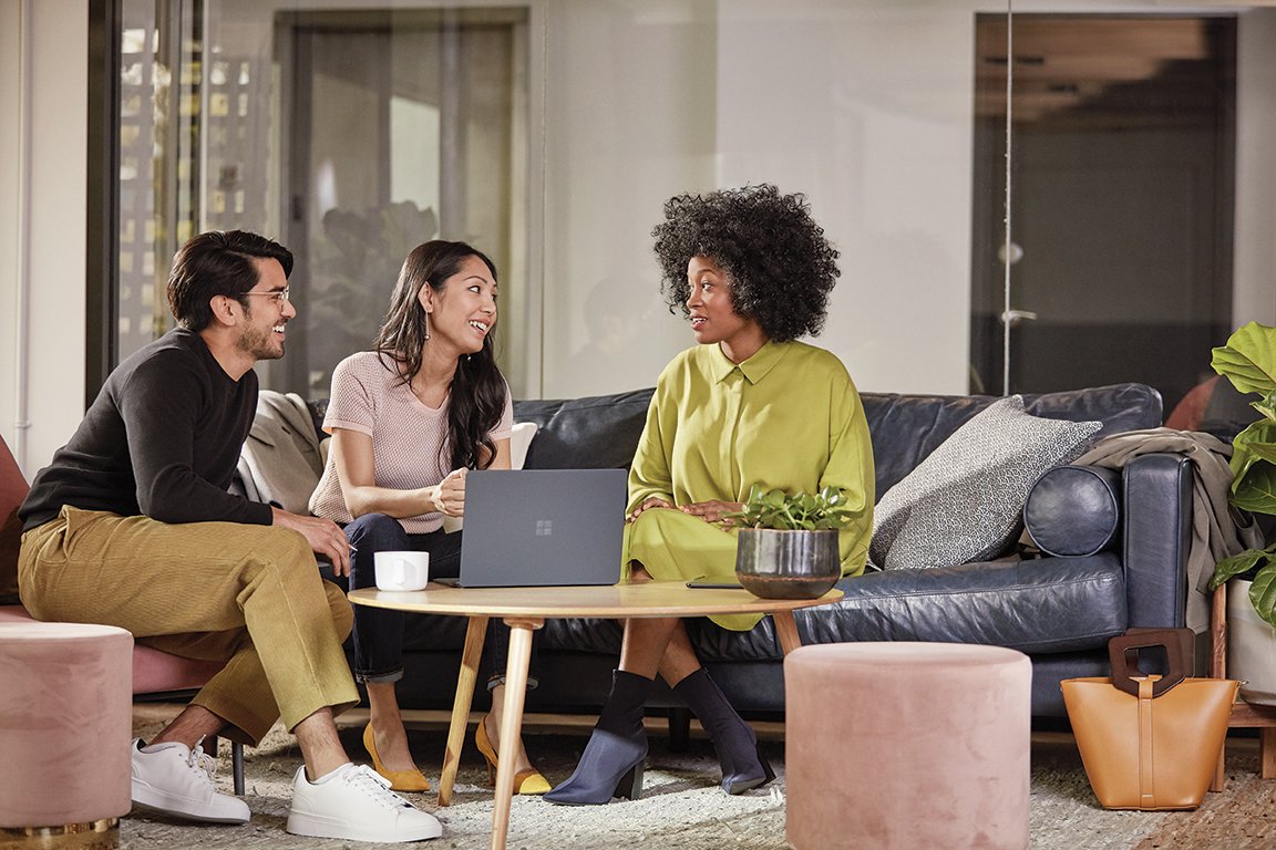 MicrosoftNorge's tweet photo. Vi lever i en tid med svært omfattende kulturelle og teknologiske endringer. Sjekk ut dette webinaret, og oppdag nye perspektiver rundt den nye arbeidskulturen👩‍💼: https://t.co/wL26Pf7rvp https://t.co/YGaedrMvFc