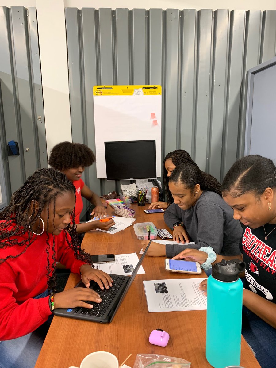 Just spent time ⁦<a href="/wgthrive/">WGTHRIVE</a>⁩ meeting with these brilliant young people preparing to launch a company that will make a difference in the lives of students and families in the  ⁦<a href="/WebsterGrovesSD/">Webster Groves School District</a>⁩ and beyond!  Hearing them collaborate, problem-solve, etc...wow! #wgbuzz