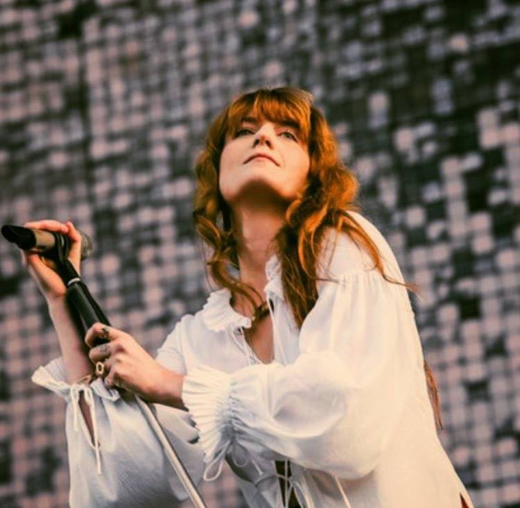 Let\s wish happy birthday to Florence Welch! Hope your dog days are over, Florence. 