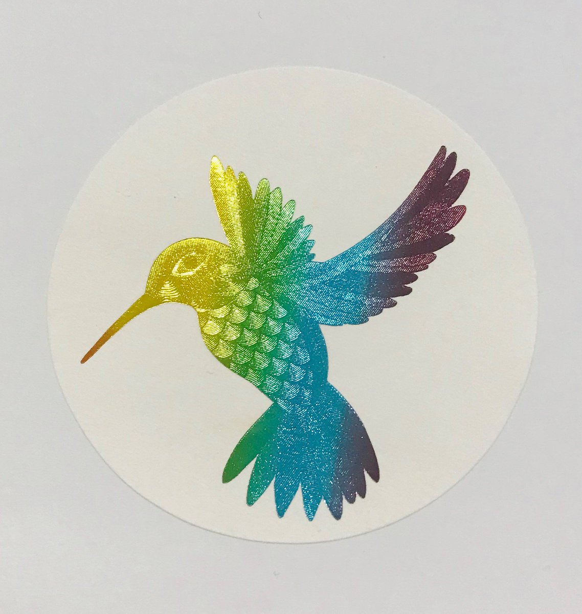 premierlabels's tweet photo. We put our rainbow foil to work on our hummingbird design to show the detail achievable with foil printing. The bird looks beautiful with her multi-coloured wings and the etched die shows the detail in each individual feather. Comment below to request a sample.
#premierlabels https://t.co/lno1ZkqZSv