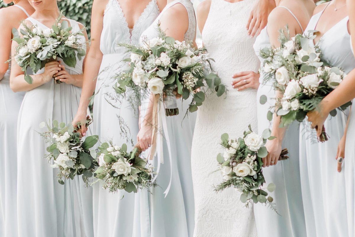 easternshorewed's tweet photo. Emma + Caleb paired relaxed backyard vibes w/ classically chic details for their  #EasternShoreWedding. #BrittlandManor was a stunning backdrop for the laid-back decor + darling #driftwood details that made E+C's #bigday so special. Swoon with us --> https://t.co/TYGBAgH23w https://t.co/oiQaM5IEib