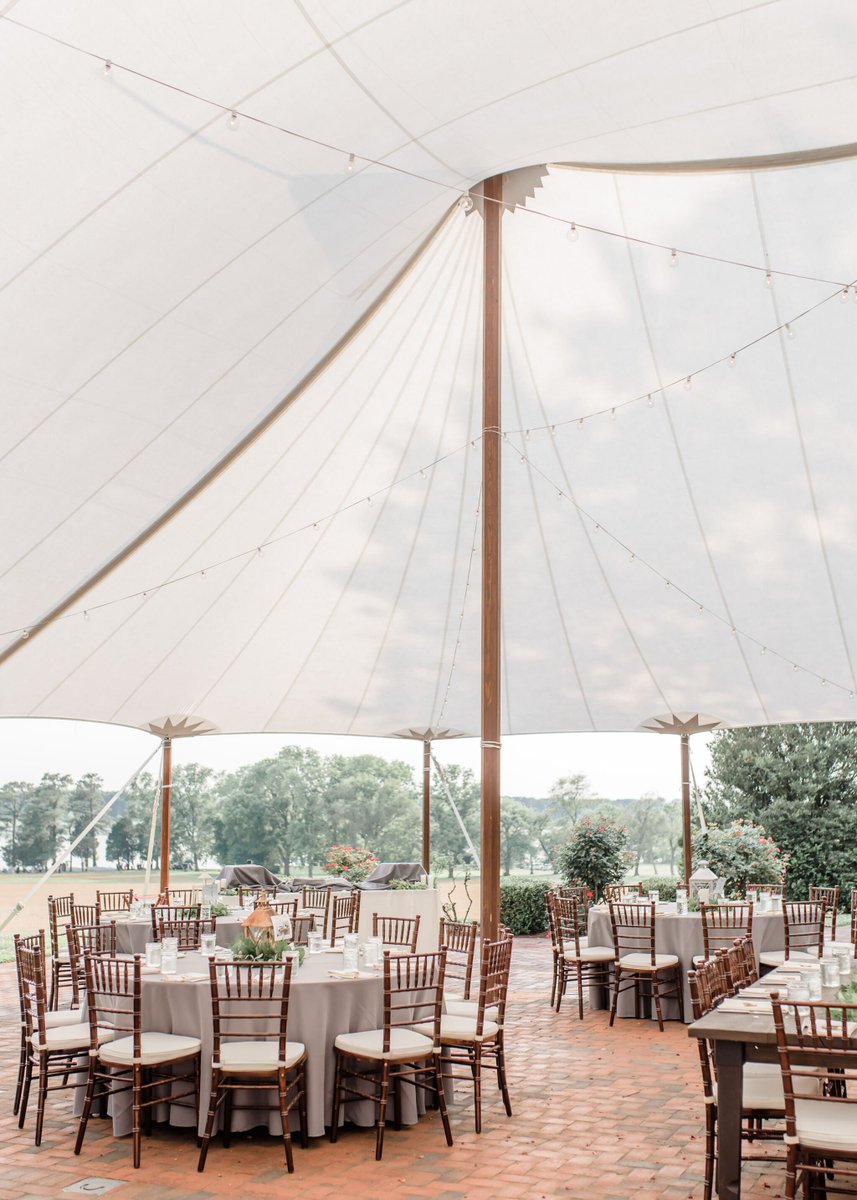 easternshorewed's tweet photo. Emma + Caleb paired relaxed backyard vibes w/ classically chic details for their  #EasternShoreWedding. #BrittlandManor was a stunning backdrop for the laid-back decor + darling #driftwood details that made E+C's #bigday so special. Swoon with us --> https://t.co/TYGBAgH23w https://t.co/oiQaM5IEib