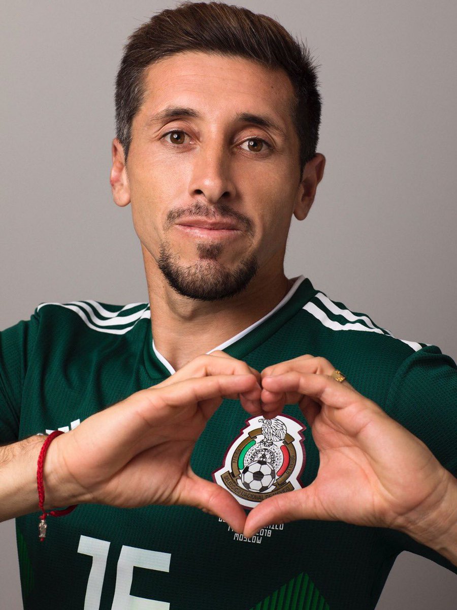 HHerreramex's tweet photo. Feliz y muy motivado por regresar a @miseleccionmx 🇲🇽 Siempre he dejado y dejaré el alma por esta playera #zorroisback 🦊🔙 #vamosméxico https://t.co/NKkhcekr3a