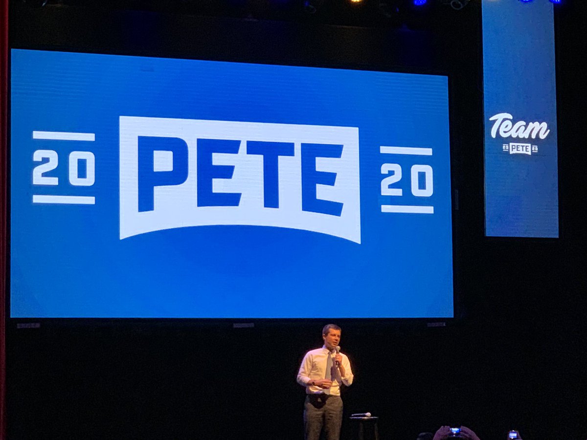 LosAngeles4Pete's tweet photo. With about 20 volunteers who made it out last evening, Los Angeles for Pete joined with a handful of our sister groups to lend support at Pete’s event last night in Hollywood! Great turnout and great experience for all! #peteforamerica #TeamPete #Pete2020 #pfa https://t.co/i9dG52ArRN