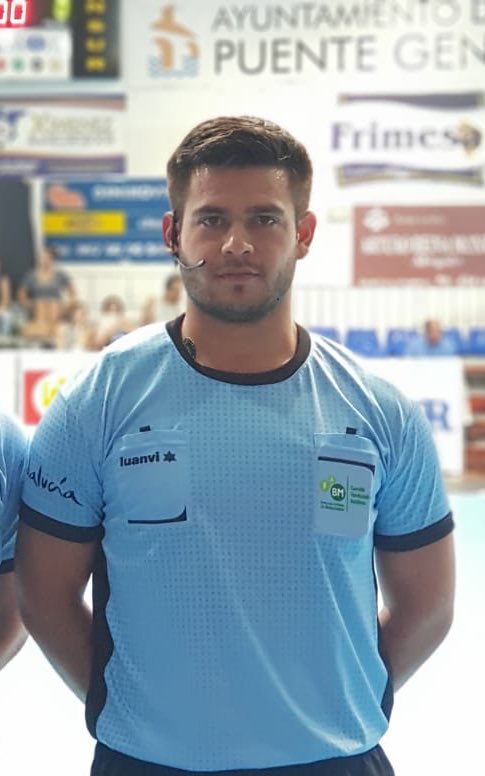 CordobaCTA's tweet photo. Pretemporada 2019/20.

Miercoles de balonmano en Palma del Rio donde se enfrentan @arspalmadelrio y @CBM_Pozoblanco juventud + ilusión en ambos equipos.

Los árbitros que dirigen en partido son:
👷🏻‍♂️ @Jorge8RP
👷🏻‍♂️ @Alberto_Cost

Mesa del partido:
👷🏻‍♂️ @Alex11NC
👷🏻‍♂️ @anadlcas

¡Suerte! https://t.co/s4oiSjmz8z