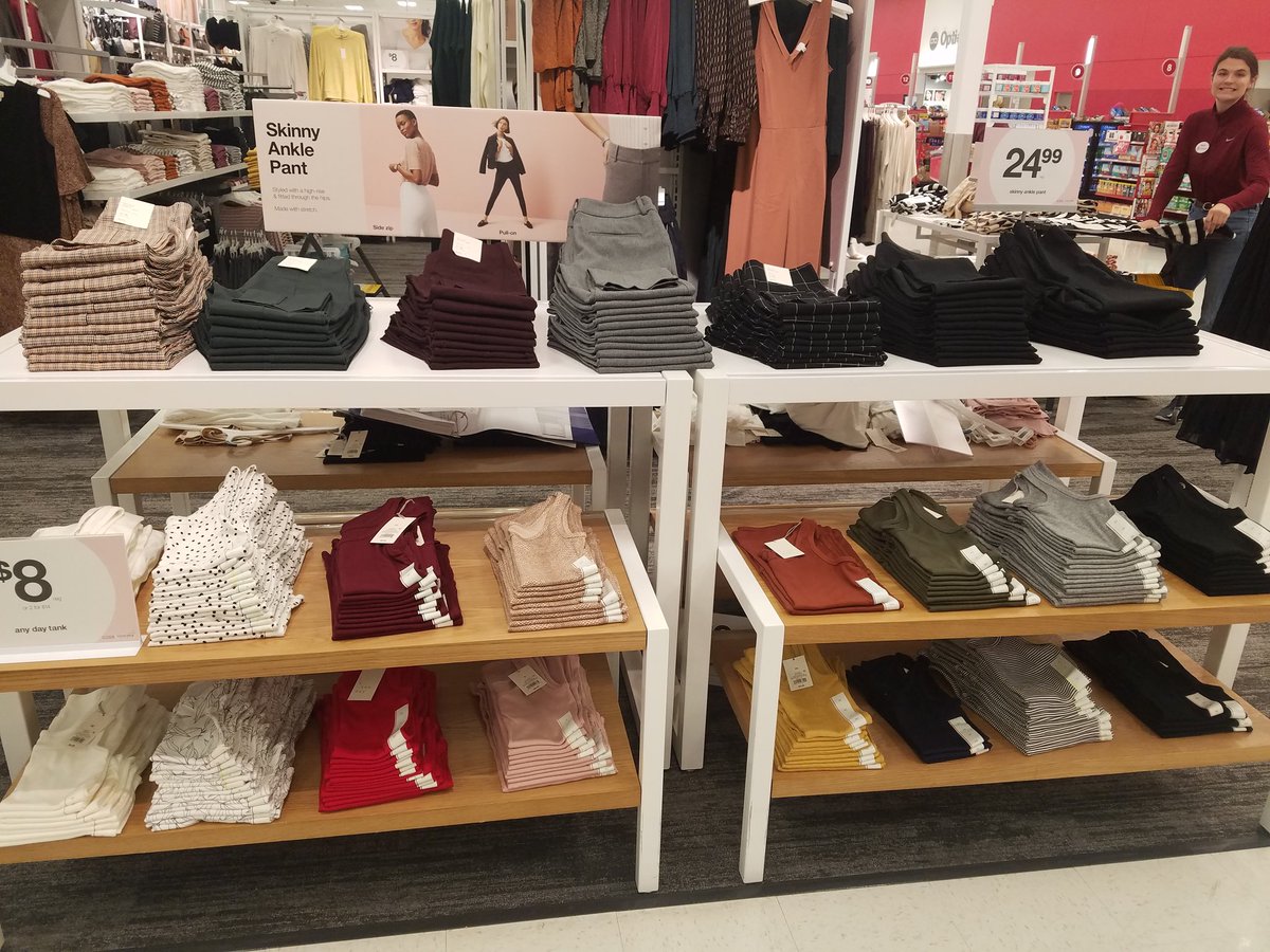 sparekeys13's tweet image. VM Maddie from #T0664 is rocking the folding standards! Guests are loving the new #ANewDay set with all the fall colors. @TGTKathrynR