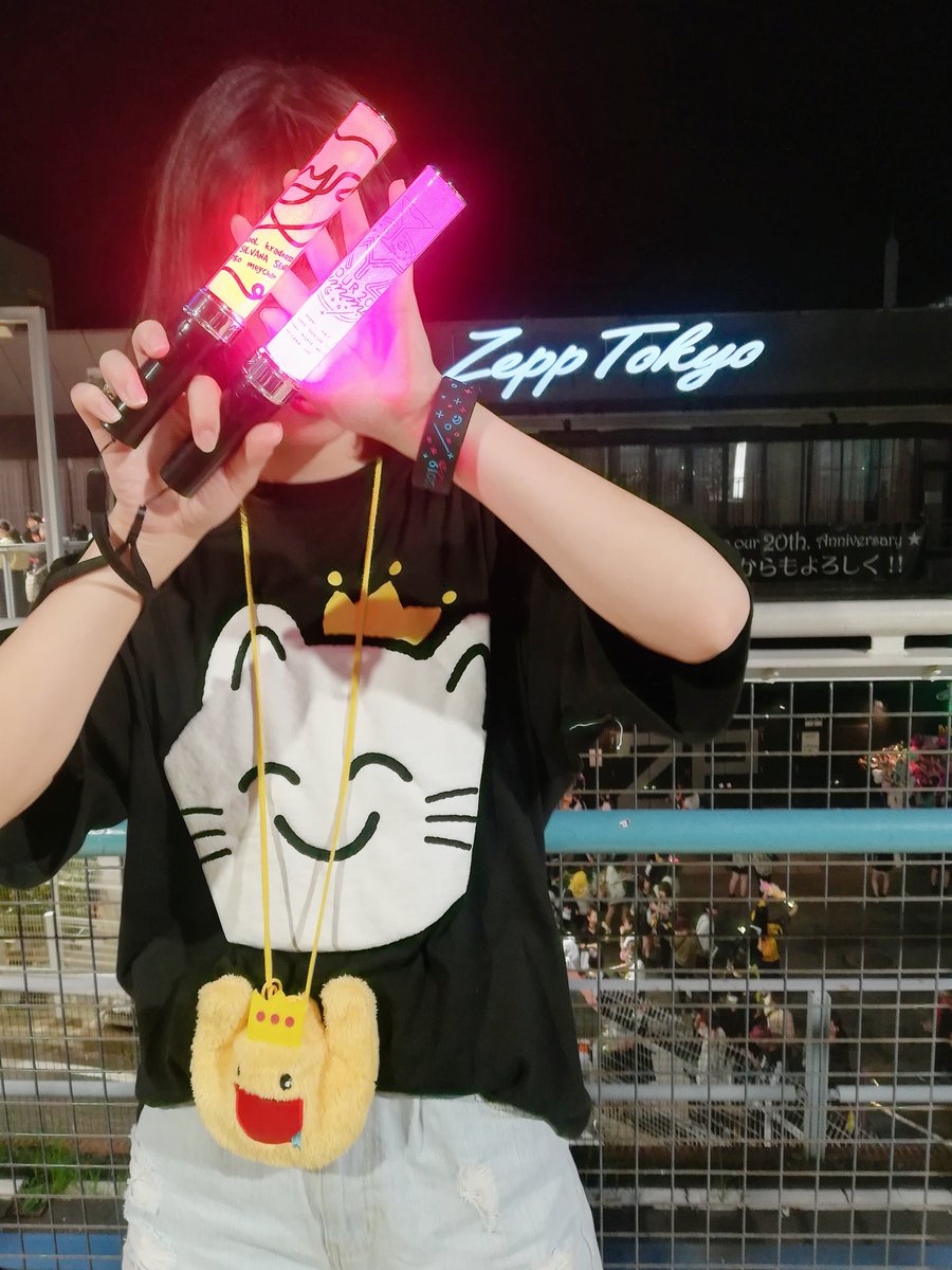 _Aya_0108's tweet photo. 08/28
XYZ TOUR 2019 -SUMMER-
東京公演 2日目
#xyz #XYZTOUR #XYZ東京 #nqrse #nqrseちゃん #なるせ #なるせねこ #めいちゃん #めいたま #luz #luzくん #センラ #センラさん #あんく #あんくくん #あらき #あらきさん #kradness #くーらーくん #SILVANA #しるばーな #しゅーずくんとおそろ https://t.co/eFhYKpVEGv