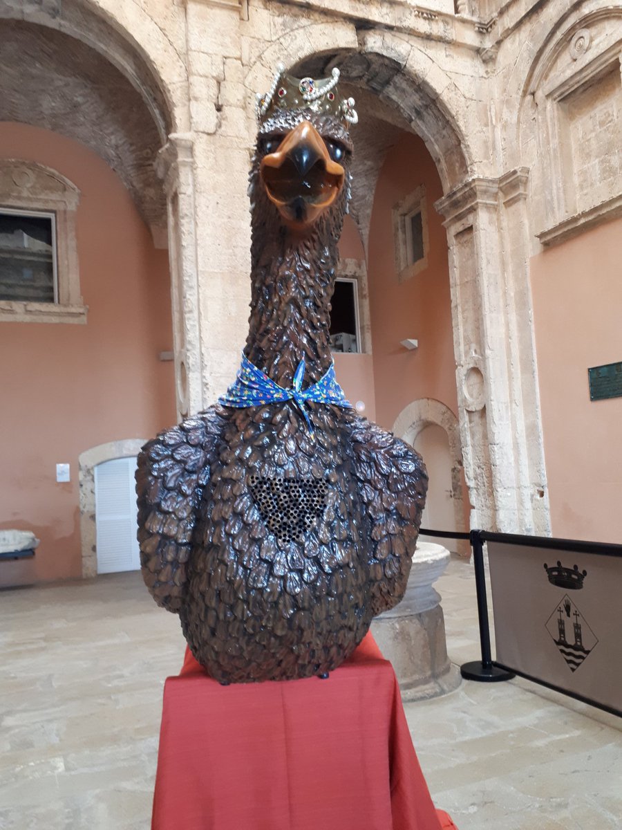 vaguado's tweet photo. @ballspopulars @AjTorredembarra @aliguesdecat Ja tenim l'Àliga a l'ajuntament per a la presentació del nou vestuari avui a les 21 hores!!! https://t.co/TIjEX6iFjb