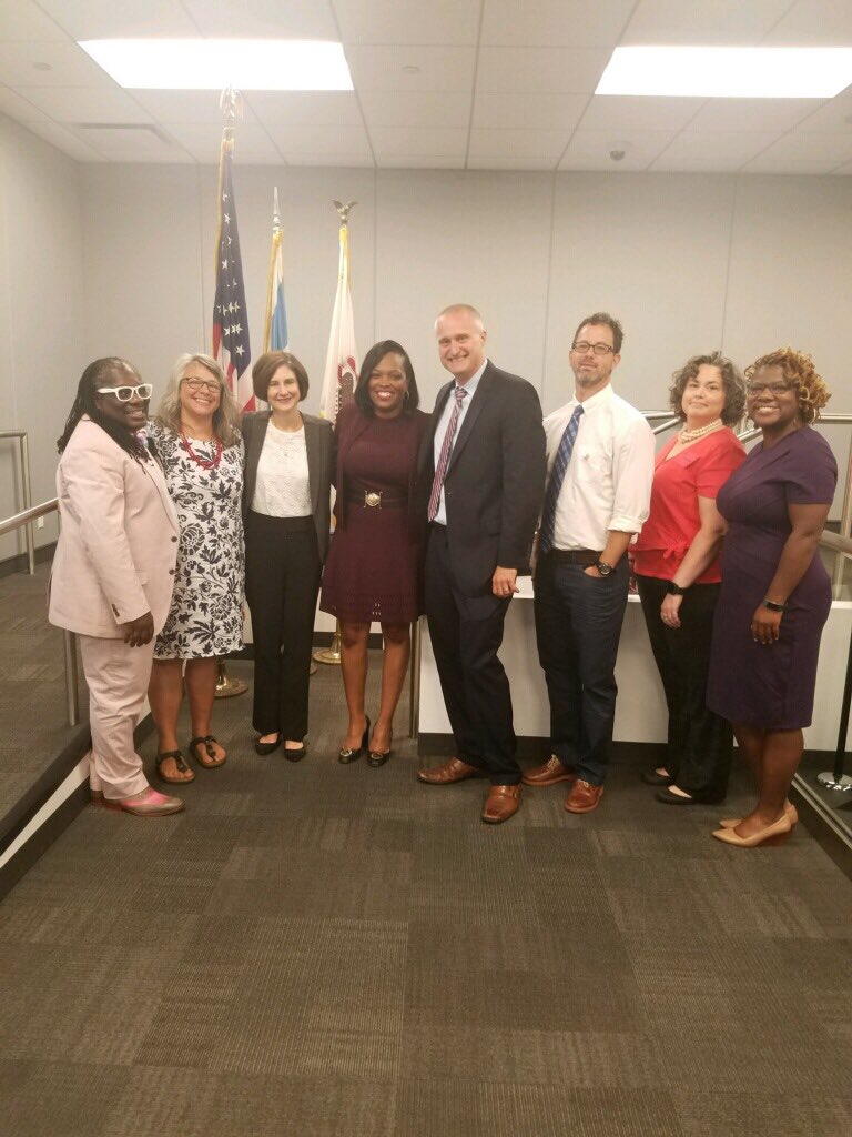 So proud to represent the <a href="/DeverDragons/">Dever Dragons</a> today for our <a href="/ObamaFoundation/">The Obama Foundation</a> award.