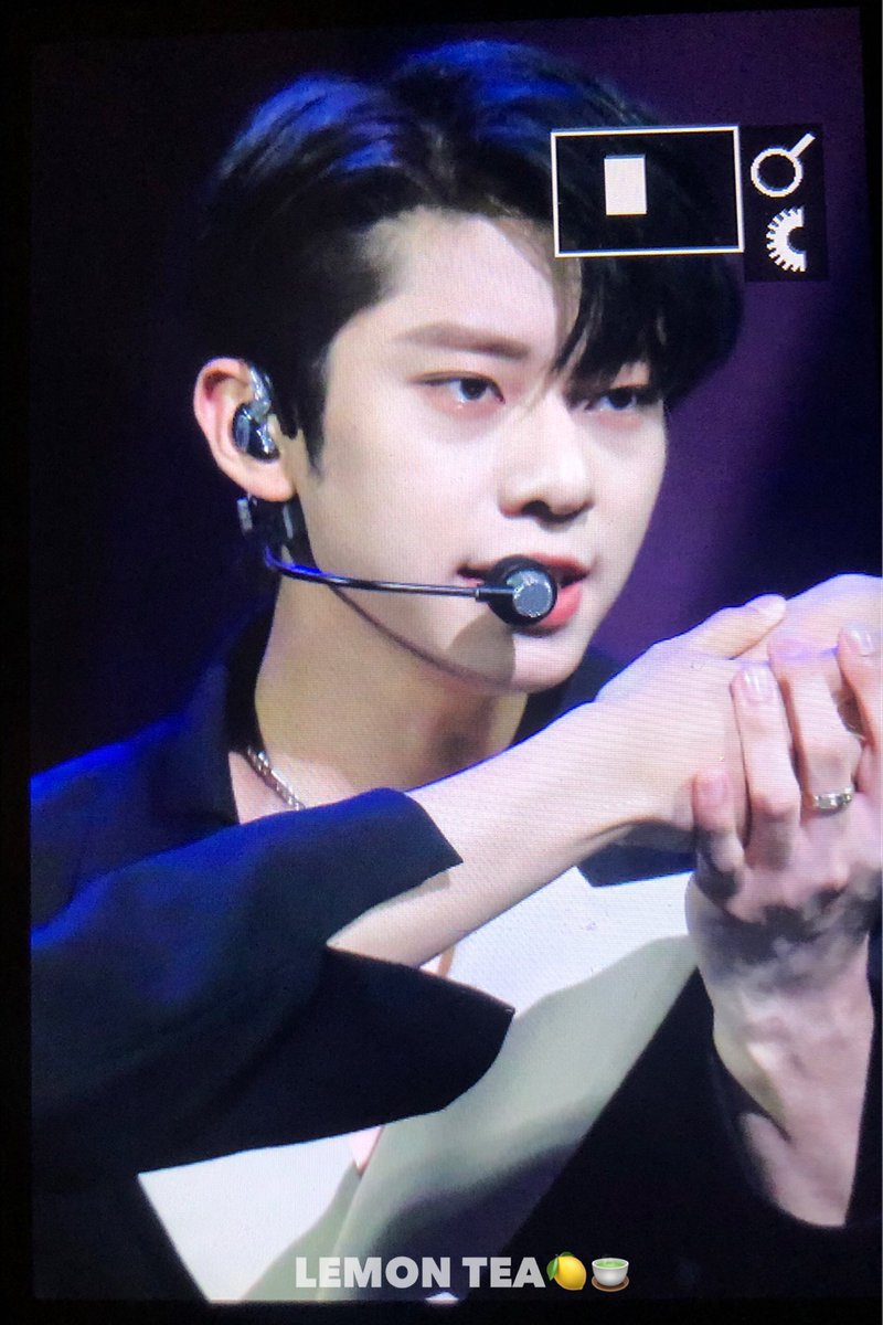 LEMONTEA_bnm's tweet photo. 190828 서울드라마어워즈 #AB6IX #김동현 https://t.co/XbW5iC3rF8