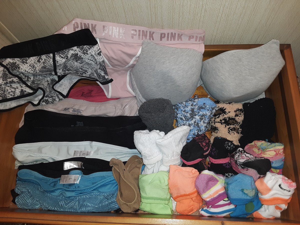 GreekPretty's tweet photo. Sock and panty drawer up for grabs! Kik-prettygreekpiggies or Dm for affordable pricing ๐ #fuzzysocks #panties #36DDD #bras #kneehighs #anklesocks #lace #highback #bikini #neon #sellingsocks #sellingpanties https://t.co/B4gWa7Gv0z