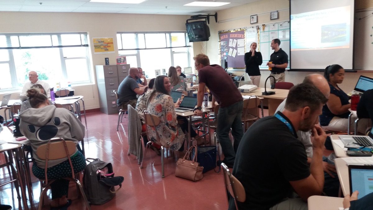 achiliteach's tweet photo. High school science teachers working together at PSD to enhance engagement and student learning #PSD2019 #figuringout @BCPSSci @megpshay @BaltCoPS https://t.co/mDamoSJMKx